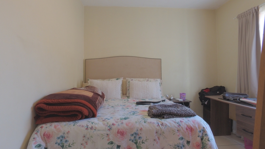 1 Bedroom Property for Sale in Rustenburg Central North West